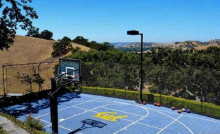 Illustration for article titled You Can Now Own Jeff Tedford's Insane Estate For Only $5.35 Million
